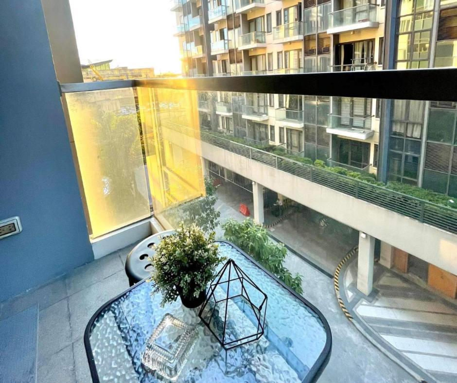 Lovely Unit With Free Wi-Fi & Netflix I Across Naia T3 Airport 마닐라 외부 사진